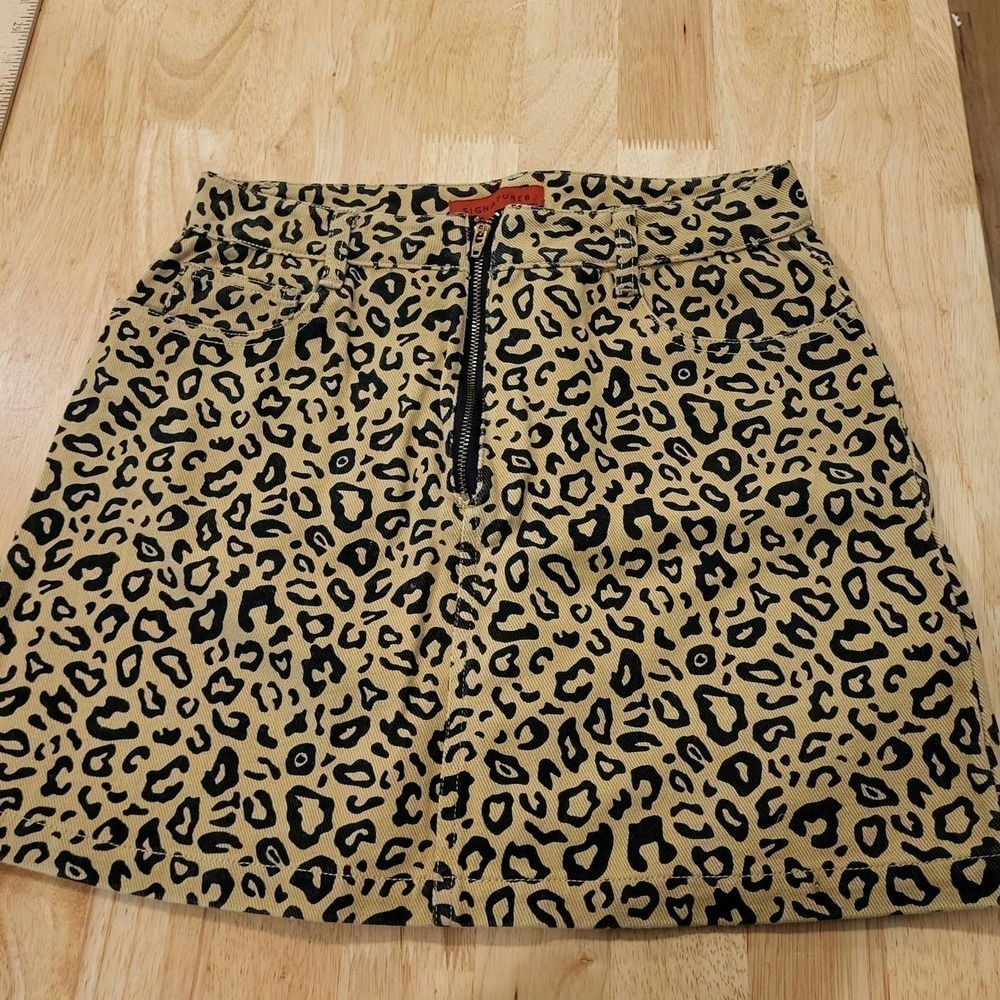 Signature 8 size small brown leopard print denim mini skirt exposed zipper